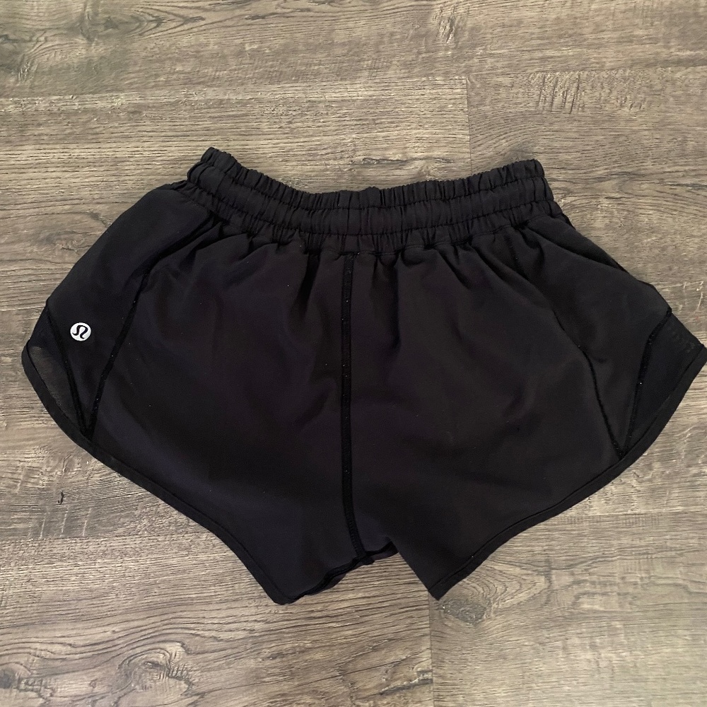 Lululemon Hotty Hot High-Rise Lined Short 2.5"